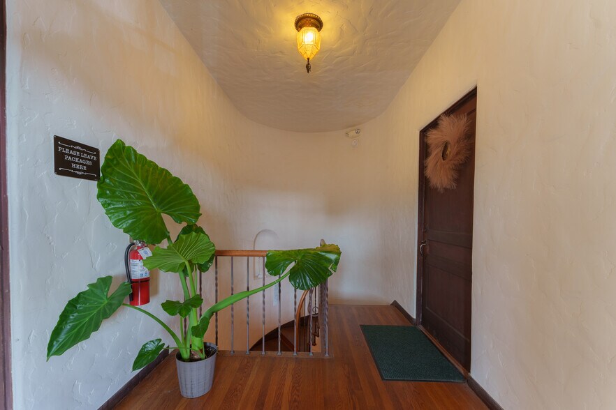 More Photos Of 158 Central Ave, Salinas Office Residential For Sale