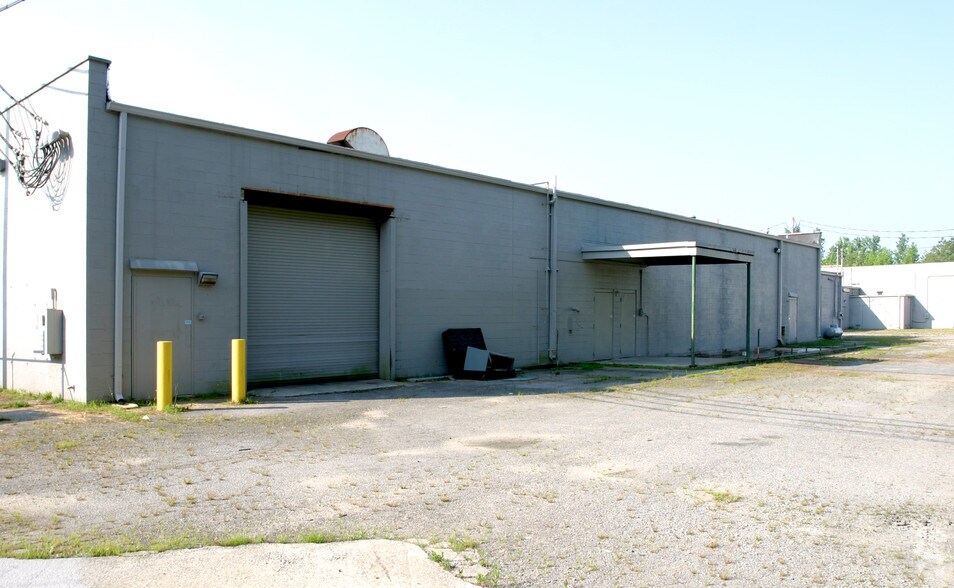 More Photos Of 1301-1333 Carrsville Hwy, Franklin Storefront For Sale