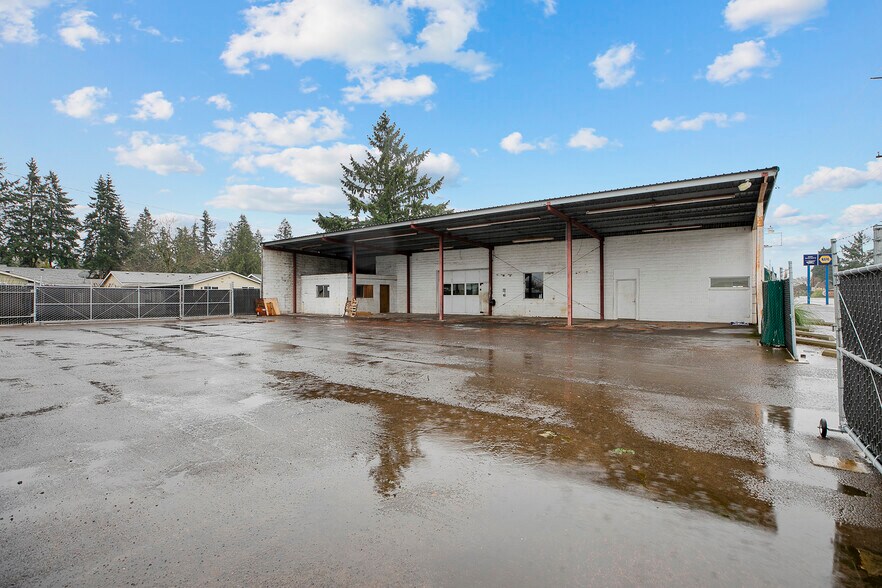 593 SE 1st Ave, Canby, OR 97013 Retail For Lease