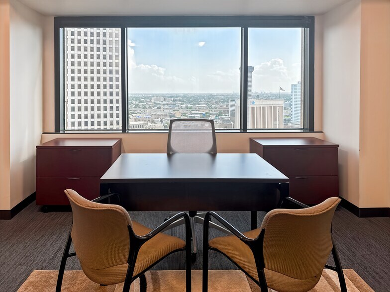 More Photos Of 201 St. Charles Ave, New Orleans Coworking Space