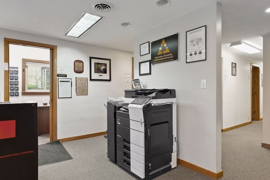 More Photos Of 800 N 42nd Ave, Minneapolis Medical For Lease