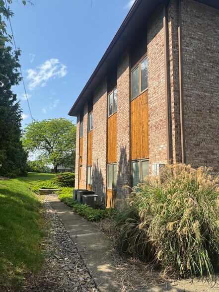 More Photos Of 410 W State St, Mertztown Medical For Sale