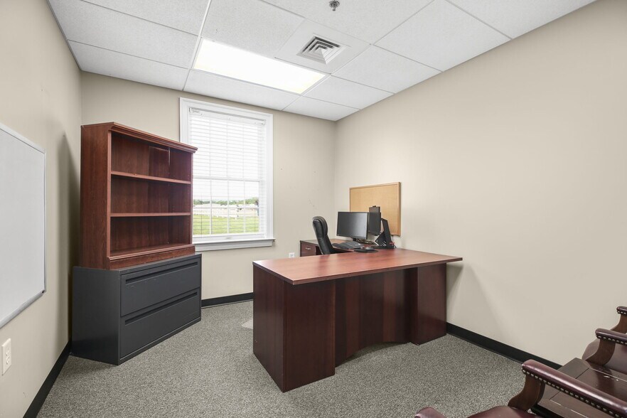 More Photos Of 3310 Shannon Park Dr, Fredericksburg Office For Sale