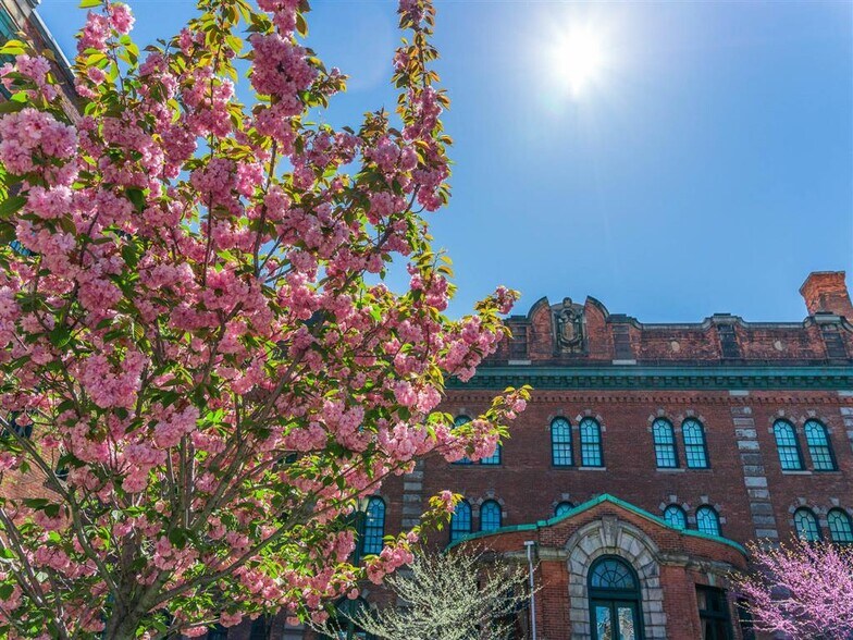 More Photos Of 300 Alexander St, Rochester Apartments For Sale