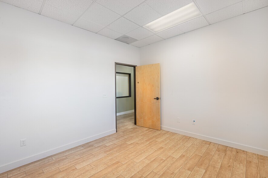 More Photos Of 4865 Old Redwood Hwy, Santa Rosa Office For Lease