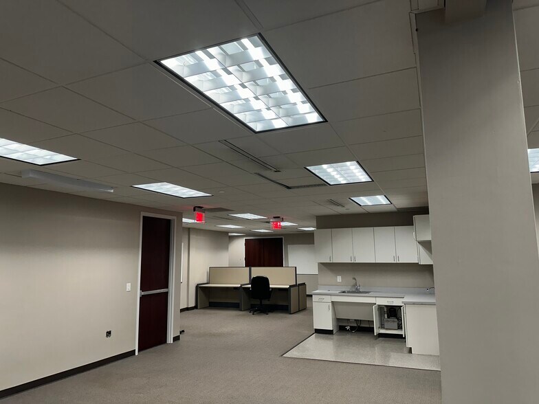 More Photos Of 4390 Route 1 N, Princeton Office For Lease