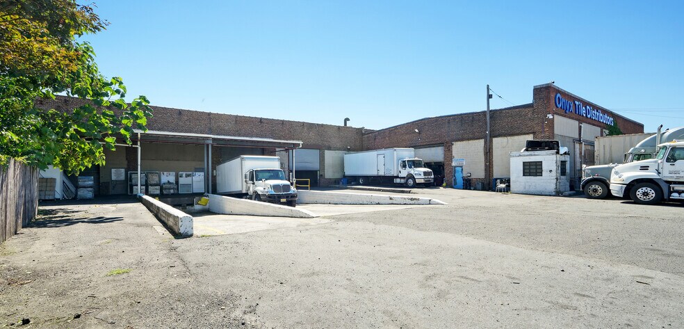 More Photos Of 488-500 Mulberry St, Newark Warehouse For Sale