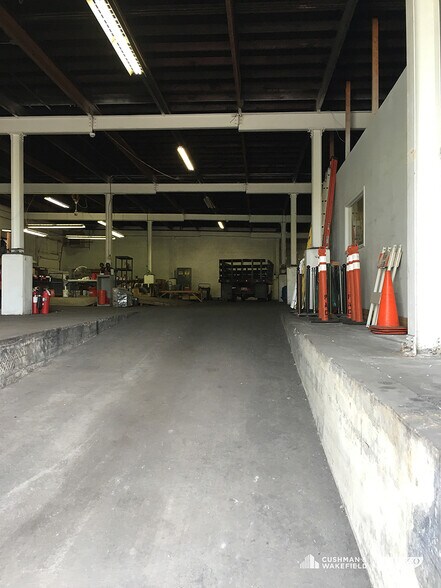 More Photos Of 501 Stones Levee, Cleveland Warehouse For Lease