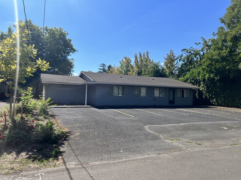 Primary Photo Of 10510 SW Laurel Rd, Beaverton Office For Lease