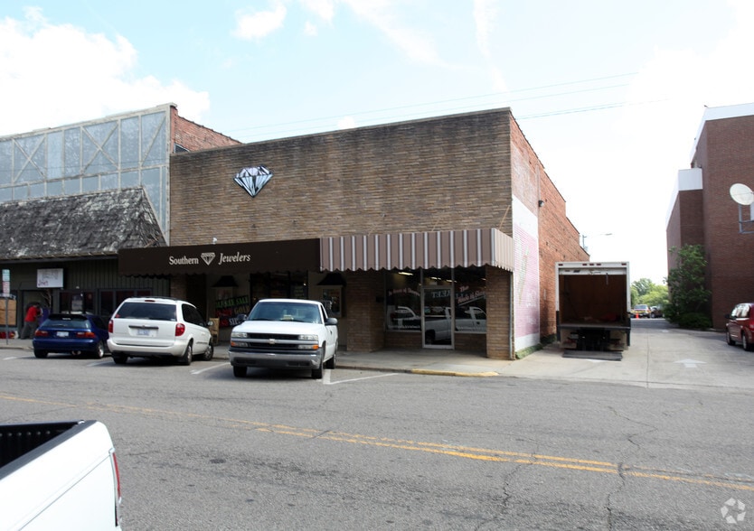 Primary Photo Of 143-147 S Steele St, Sanford Storefront For Lease