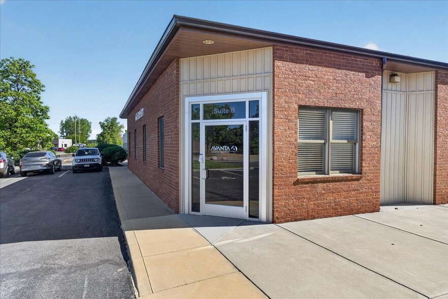 More Photos Of 618 Cepi Dr, Chesterfield Office For Lease