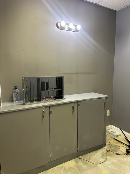 More Photos Of 7685 Hacks Cross Rd, Olive Branch Unknown For Lease