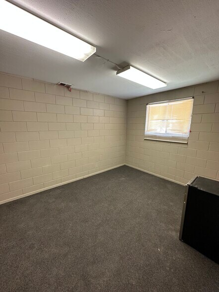 More Photos Of 2279 Six Mile Rd, Casper Distribution For Lease