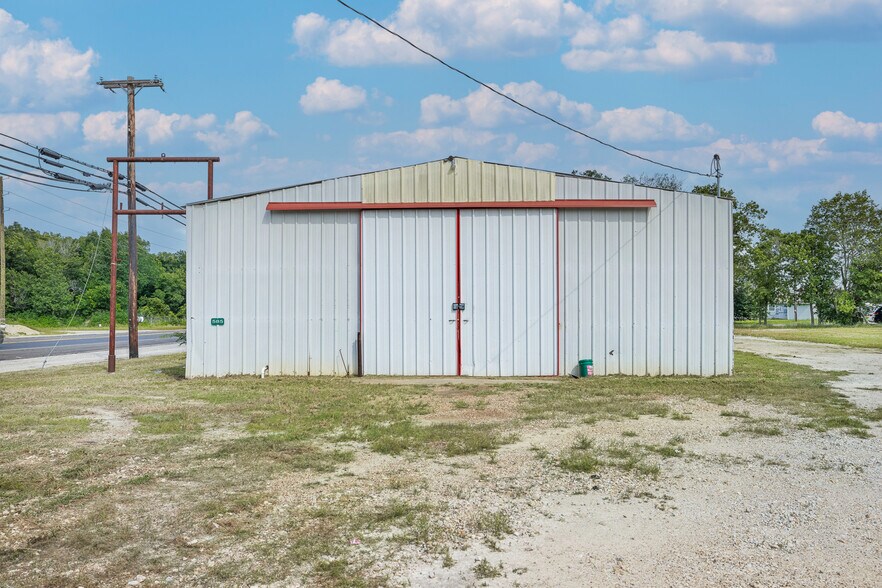 More Photos Of 585 TX-36, Caldwell Land For Sale