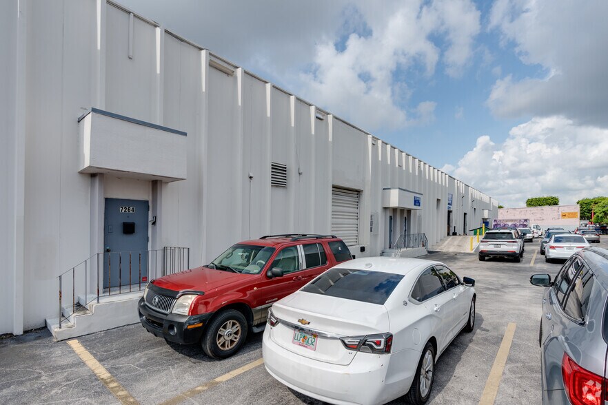More Photos Of 7212-7282 NW 33rd St, Miami Unknown For Lease
