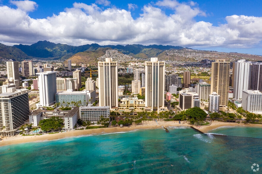 More Photos Of 2424 Kalakaua Ave, Honolulu Hotel For Lease