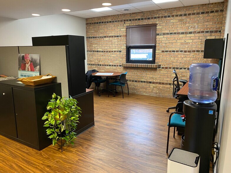 More Photos Of 223-229 Lake Ave, Traverse City Medical For Lease