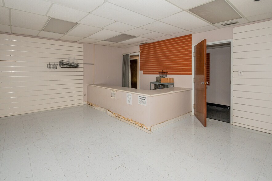 More Photos Of 730 Memorial Dr, Bessemer Medical For Sale