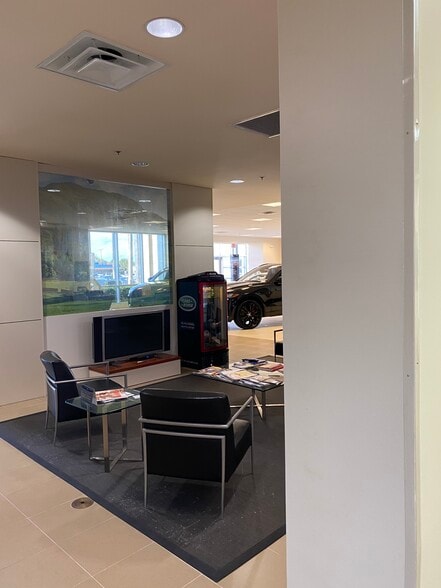 More Photos Of 1800-1850 E Merritt Island Cswy, Merritt Island Auto Dealership For Sale