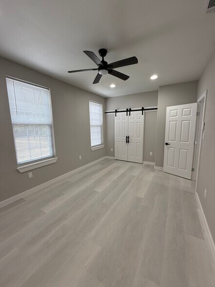 More Photos Of 17404 Reiss Trl, New Caney Apartments For Sale
