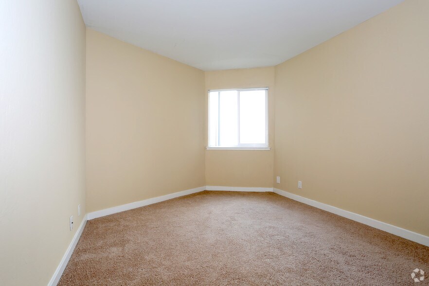 More Photos Of 380 Esplanade Ave, Pacifica Apartments For Sale