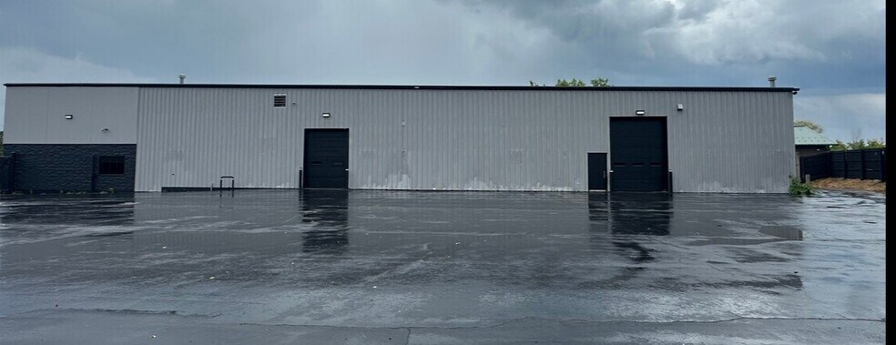 More Photos Of 335 Commerce Blvd, Liverpool Unknown For Lease