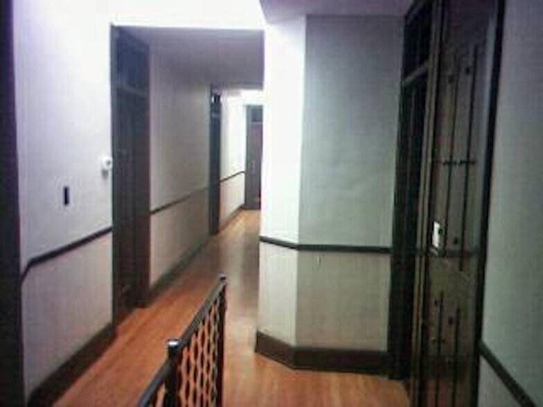 More Photos Of 942 N Main St, Akron Storefront Retail Office For Lease