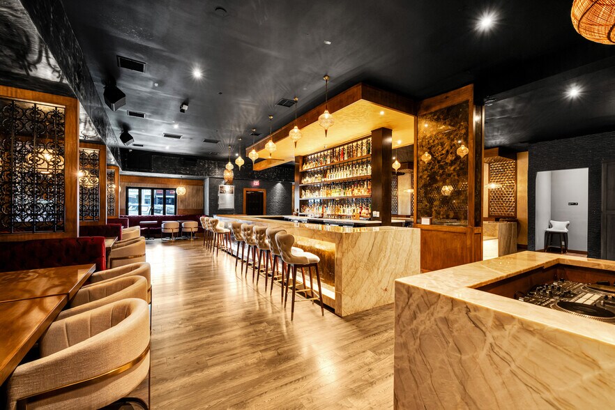 More Photos Of 7039 Greenleaf Ave, Whittier Restaurant For Sale