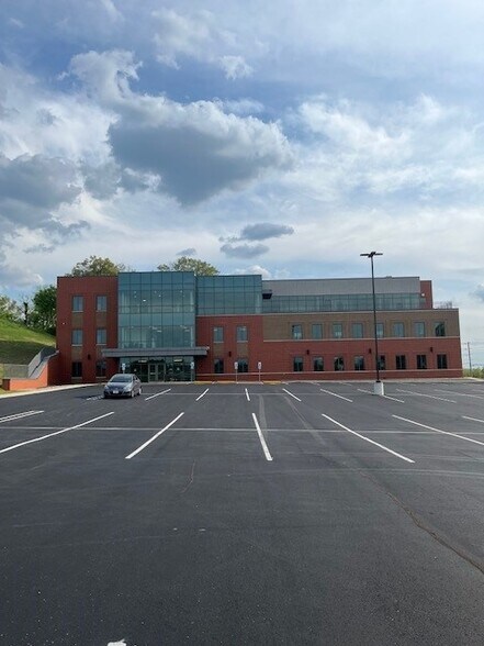 More Photos Of 11800 Old Bluff Rd, Columbia Office For Lease