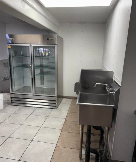 More Photos Of 801 E Broadway Rd, Mesa Fast Food For Sale