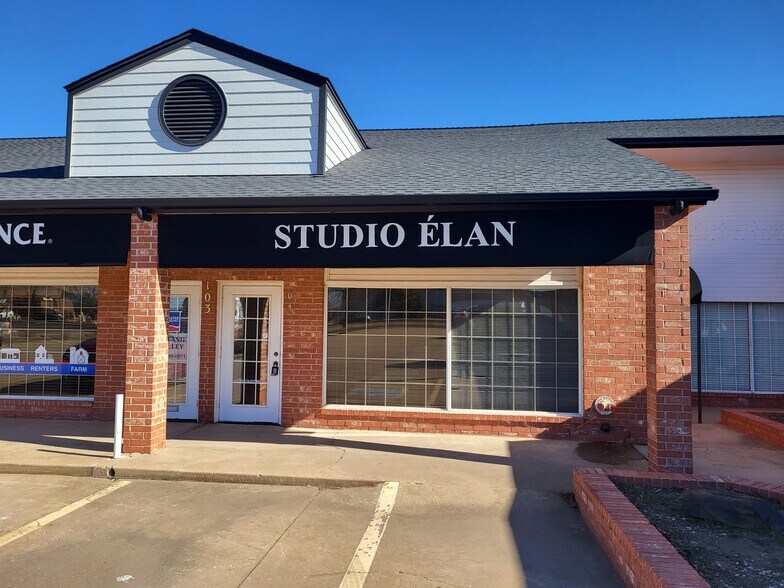 More Photos Of 2300 S Broadway, Edmond Medical For Lease