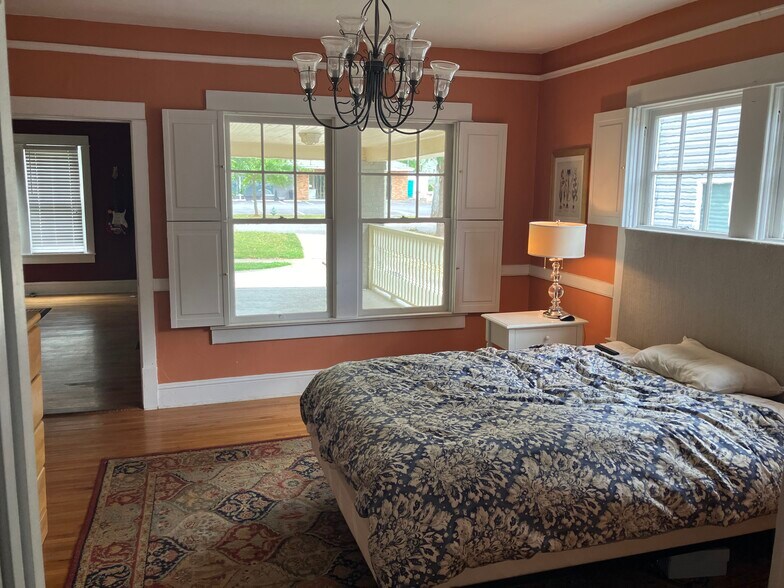 More Photos Of 415 W Warren St, Shelby Office Residential For Sale