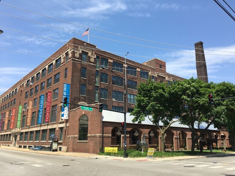 More Photos Of 1200 W 35th St, Chicago Office For Lease
