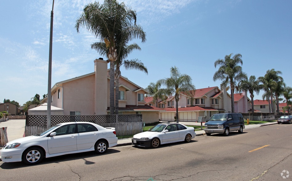 More Photos Of 445-523 Hart Dr, El Cajon Apartments For Sale