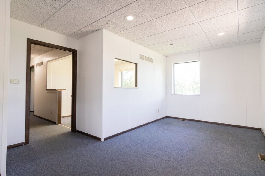 More Photos Of 5265 W Pierson Rd, Flushing Medical For Sale