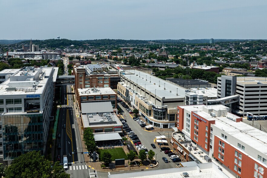 More Photos Of 6425 Penn Ave, Pittsburgh General Retail For Lease