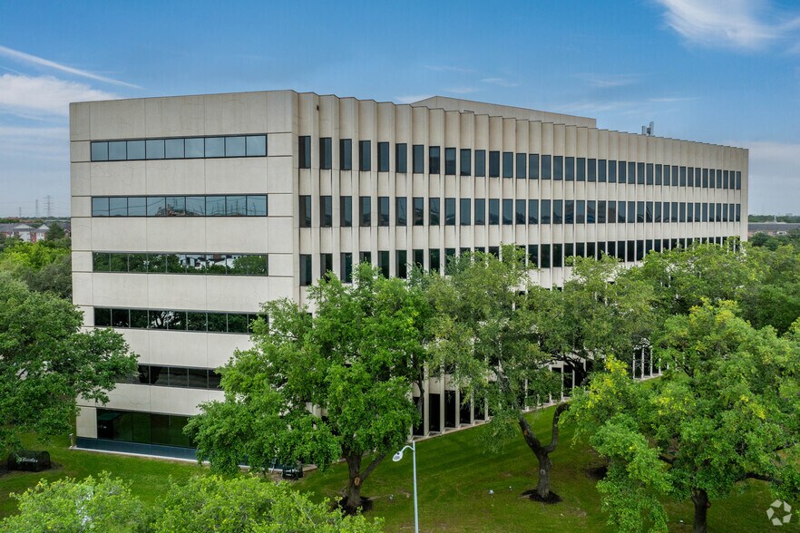 More Photos Of 4800 Sugar Grove Blvd, Stafford Office For Lease