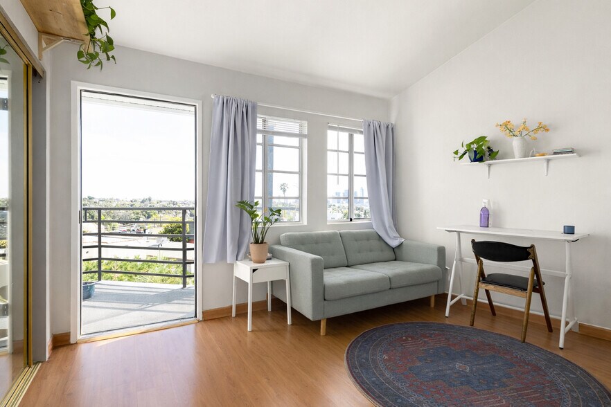 More Photos Of 960 Micheltorena St, Los Angeles Apartments For Sale