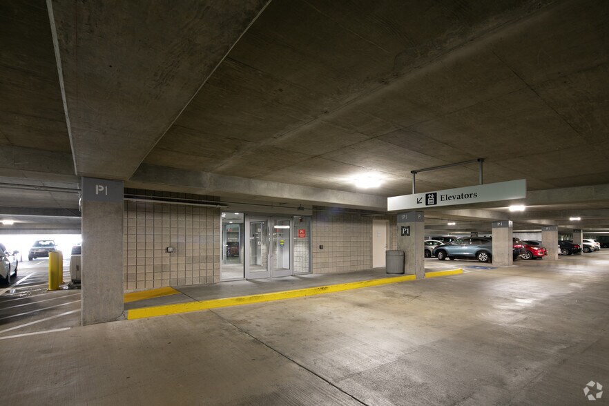 More Photos Of 5673 Peachtree Dunwoody Rd NE, Atlanta Medical For Lease