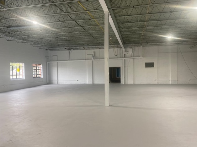 More Photos Of 112 S Pollock St, Selma Light Distribution For Sale