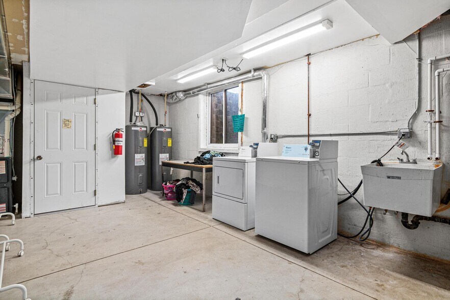 More Photos Of 2526 Jackson St NE, Minneapolis Apartments For Sale