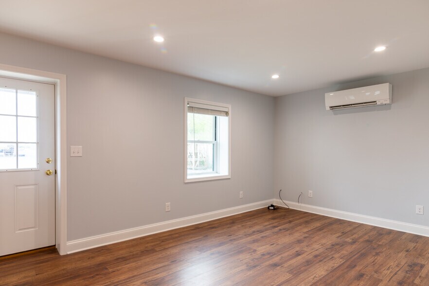 More Photos Of 29350 Matthewstown Rd, Easton Garden Center For Sale