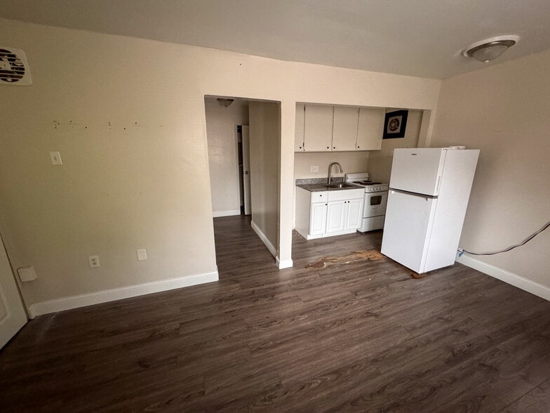 More Photos Of 1928-1934 Grand Ave, Cincinnati Apartments For Sale