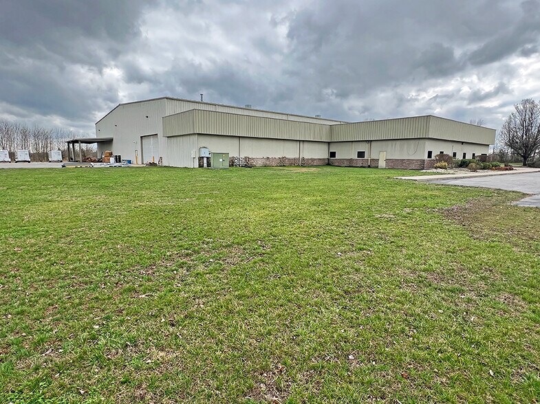 More Photos Of 105 Dillinger Rd, Carbondale Industrial For Sale