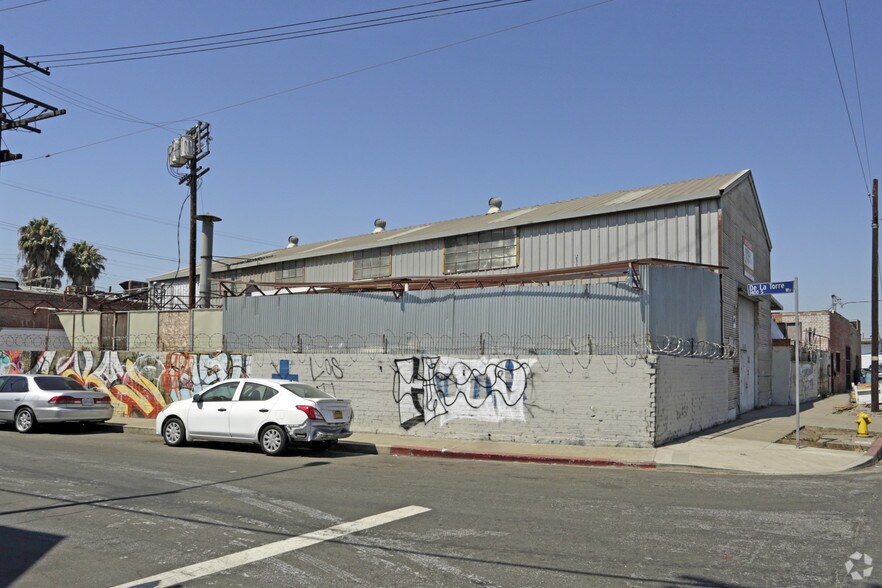 More Photos Of 3422 Union Pacific Ave, Los Angeles Manufacturing For Sale