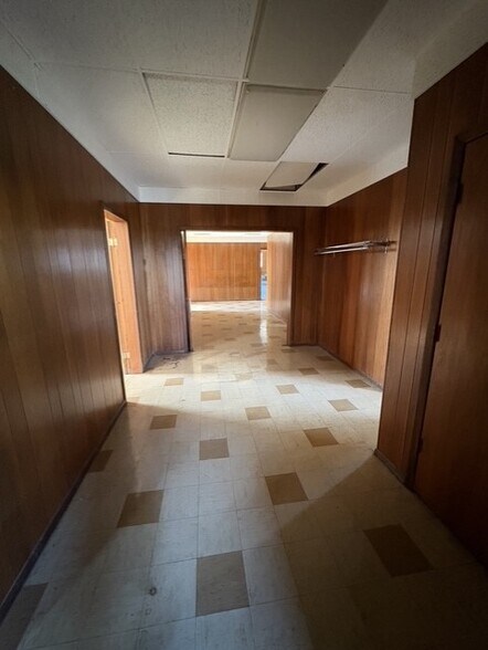 More Photos Of 4207 Gallatin St, Hyattsville Office For Lease