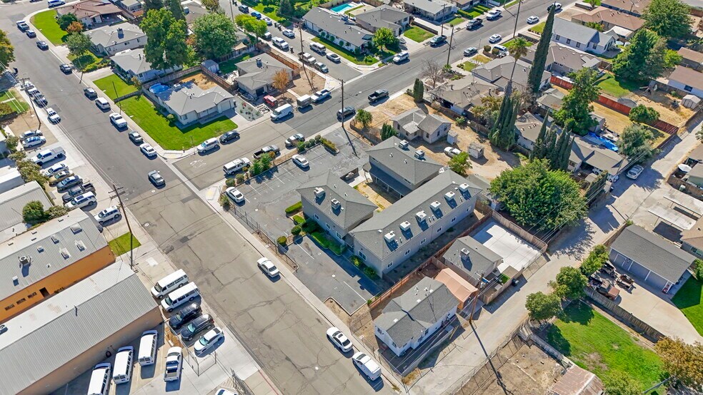 More Photos Of 410 Pine St, Ripon Apartments For Sale