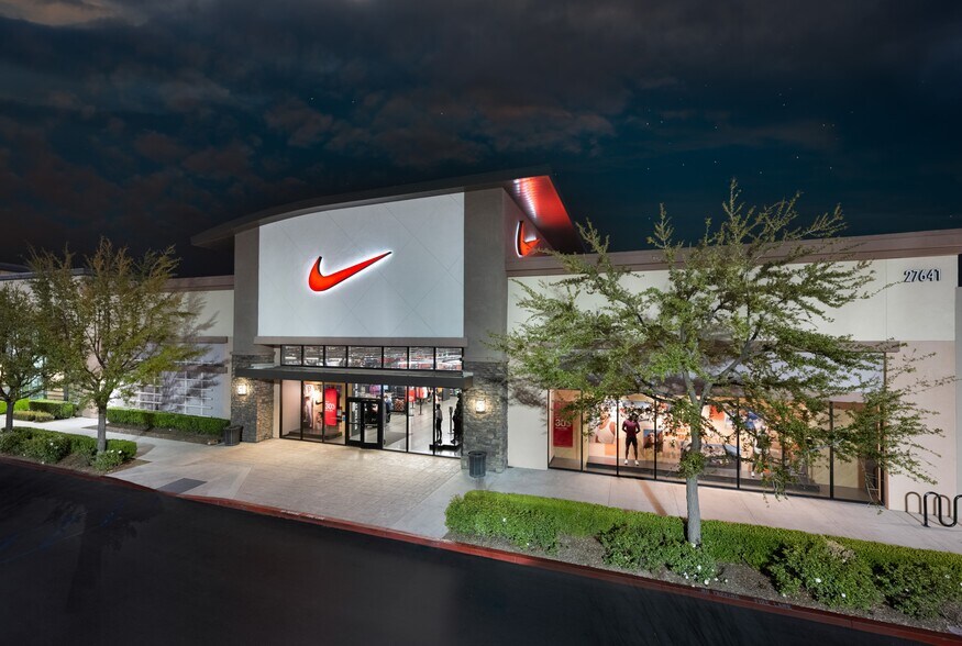 More Photos Of 27651 San Bernardino Ave, Redlands Unknown For Lease