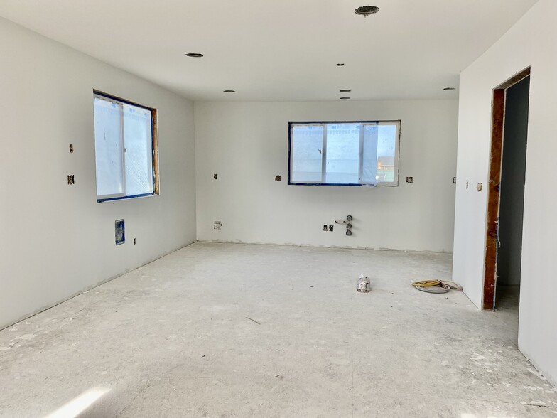 More Photos Of , Lincoln City Unknown For Sale