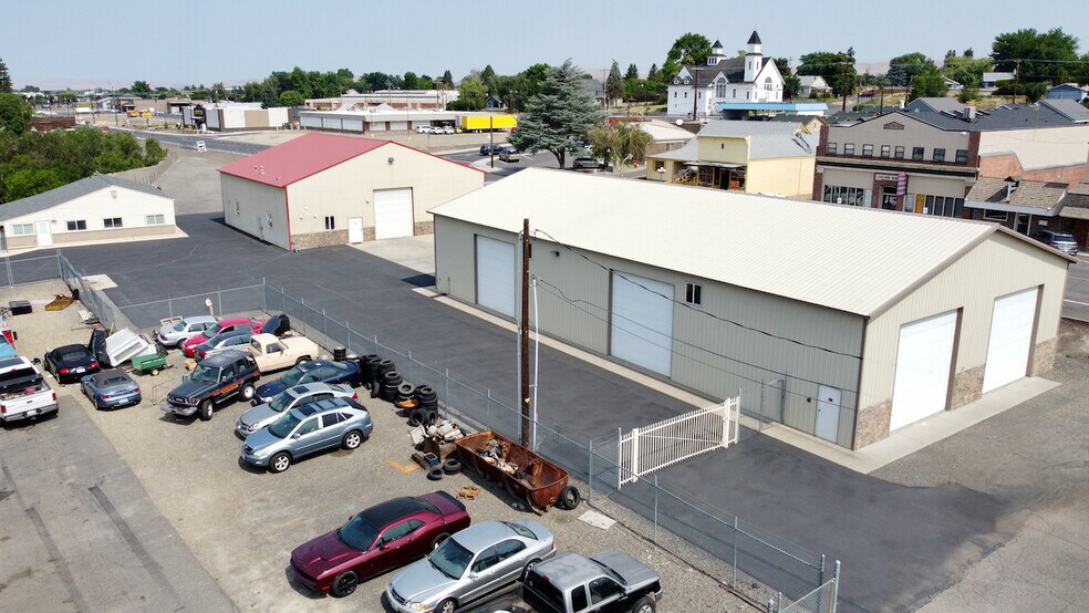 More Photos Of 500 1st Ave, Zillah Warehouse For Sale
